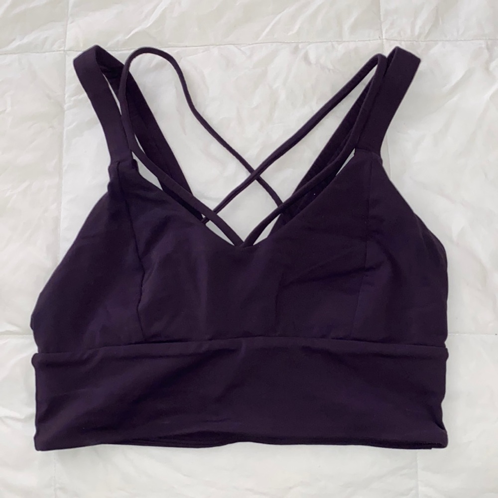 Lululemon sports bra